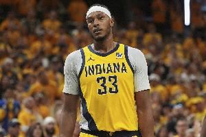 卡莱尔：特纳离去是球队的重大损失 雄鹿突然介入并让他马上决定