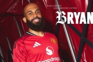 曼联官方：姆贝莫参加季前备战较晚，缺席热身赛是阿莫林的决定