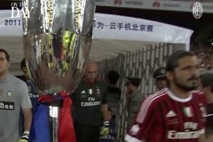 荣耀时刻！米兰官方社媒回顾2011年意超杯鸟巢德比战