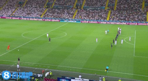 前裁判：热刺首球有身体接触但进球有效，帕利尼亚冲球不冲人