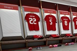 永存！利物浦更衣室保留若塔座位，他的名字被列入首轮联赛秩序册