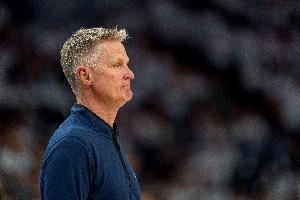 科尔:我最喜欢的事情之一 就是12个人都能为胜利做出贡献