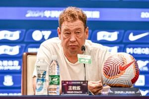 斯卢茨基：我们犯过类似的错误，希望队员能最大程度规避心态变化图片